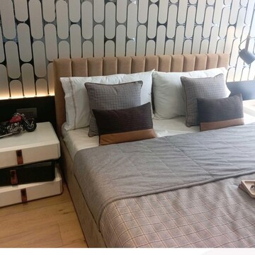 Bedroom in 4 BHK Apartment at Lodha The Park, Century Mills – for Sale