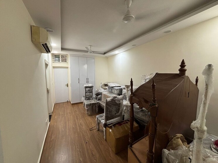 Master Bedroom, lajpat nagar i 3 Bedroom 200 Sq.Yd. Apartment In Lajpat Nagar I Delhi 9847493