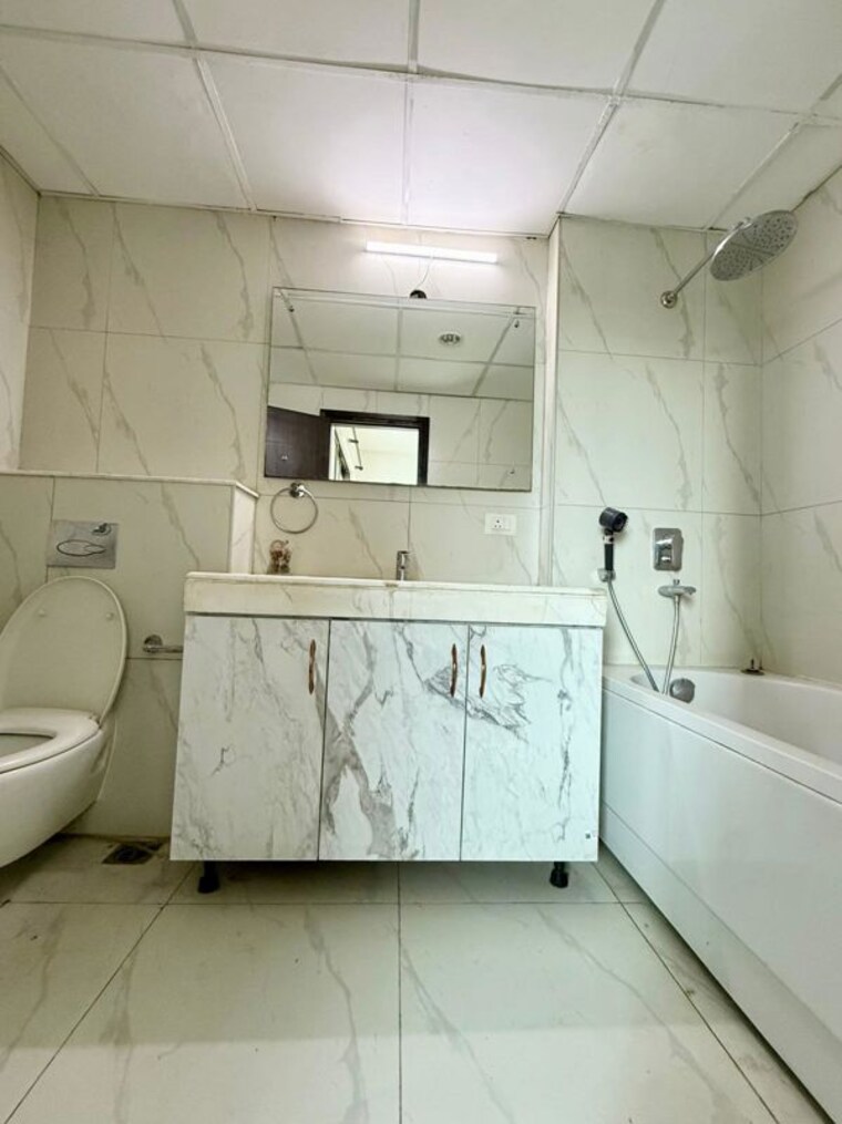 Bathroom, tata-primanti-villas 4 Bedroom 4700 Sq.Ft. Apartment In Sector 72 Gurgaon 9847505