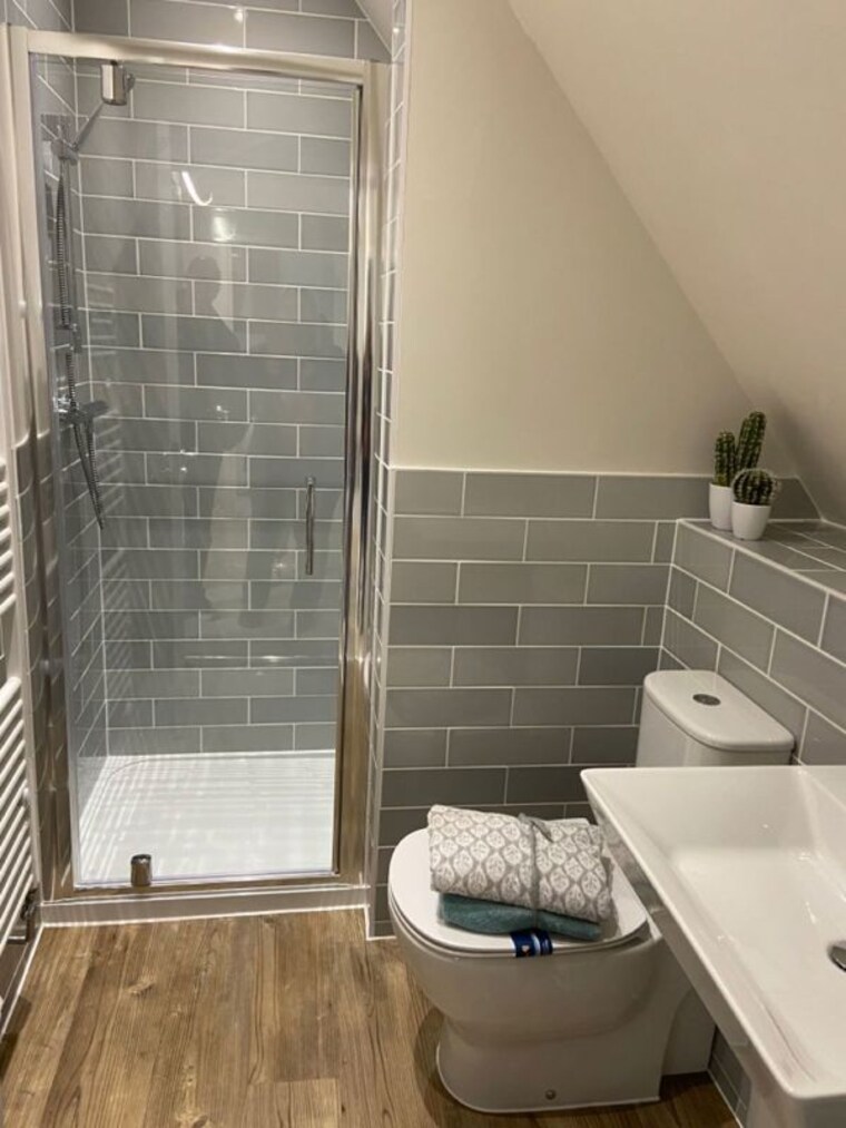 Bathroom, adani-ten-bkc 3 Bedroom 1250 Sq.Ft. Apartment In Bandra East Mumbai 9847515