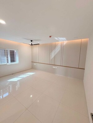 Room in 3 BHK Apartment at Rajapushpa Provincia, Narsingi – for Rent