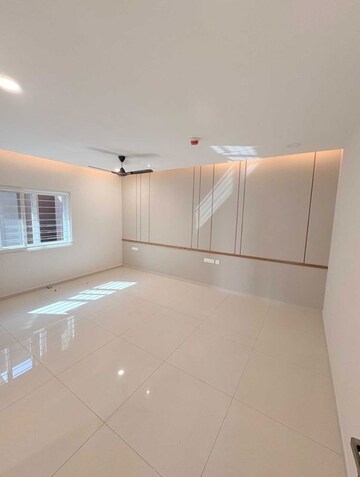 Room in 3 BHK Apartment at Rajapushpa Provincia, Narsingi – for Rent