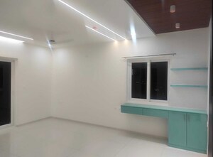 Room in 3 BHK Apartment at Rajapushpa Provincia, Narsingi – for Rent