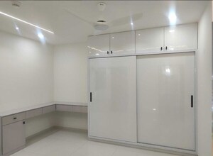 Room in 3 BHK Apartment at Rajapushpa Provincia, Narsingi – for Rent