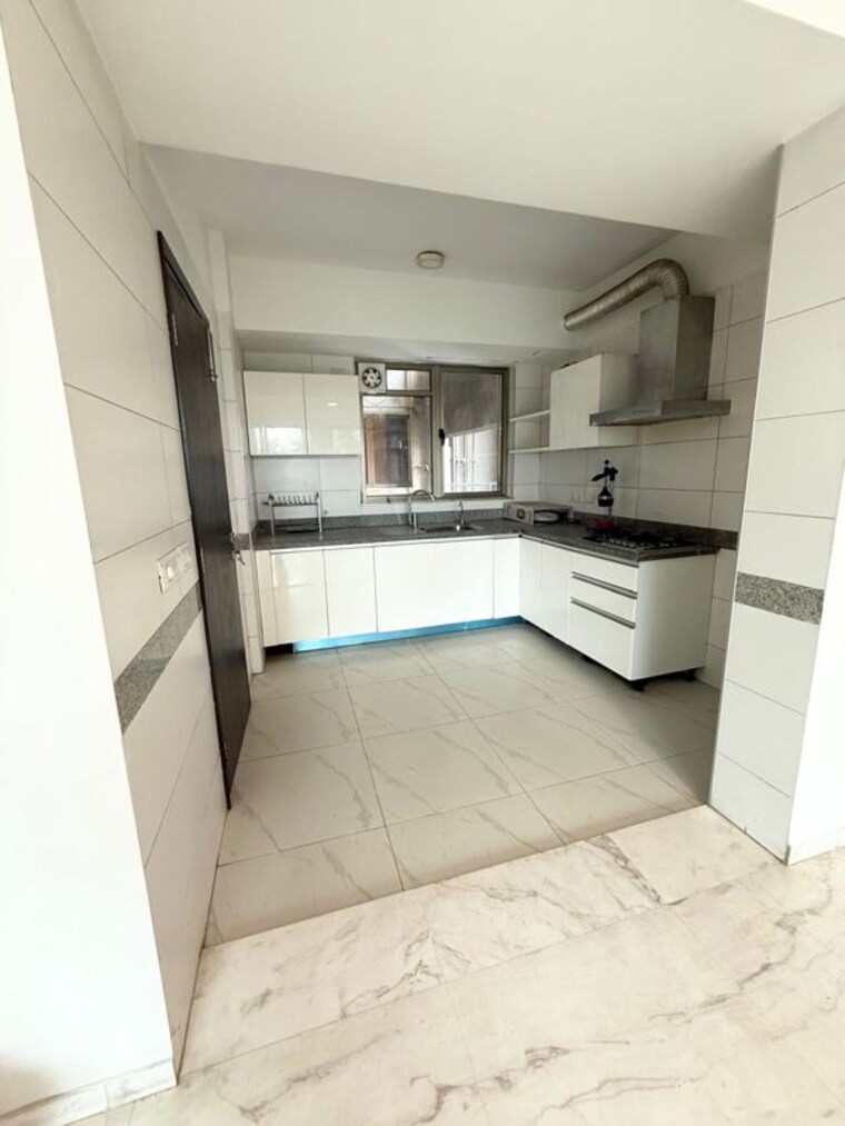 Kitchen, tata-primanti-tower-residences 4 Bedroom 2625 Sq.Ft. Apartment In Sector 72 Gurgaon 9847554