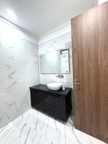 Bathroom in 1.5 BHK Penthouse at Sector 46 – for Rent