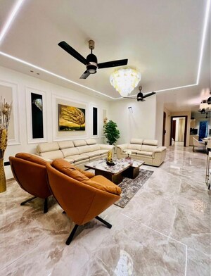 Bedroom in 3 BHK Builder Floor at Vatika Seven Seasons, Sector 88b – for Sale