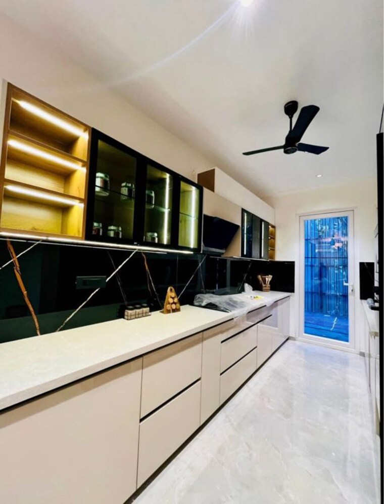 Kitchen, bptp-green-oaks 3 Bedroom 180 Sq.Yd. Builder Floor In Sector 70a Gurgaon 9847564