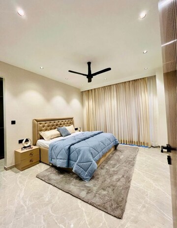Bedroom in 3 BHK Builder Floor at BPTP Green Oaks, Sector 70a – for Sale