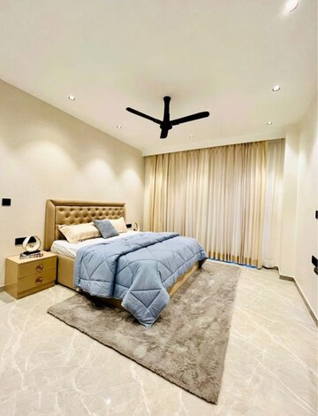 Bedroom in 3 BHK Builder Floor at BPTP Green Oaks, Sector 70a – for Sale