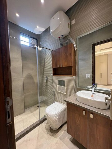 Bathroom in 4 BHK Builder Floor at Bptp Astaire GardeN-Monet Floors, Sector 70a – for Sale