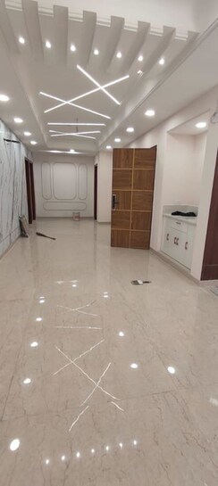 3 BHK + Pooja Room,Servant Room Builder Floor For Sale in Bptp Astaire GardeN-Monet Floors