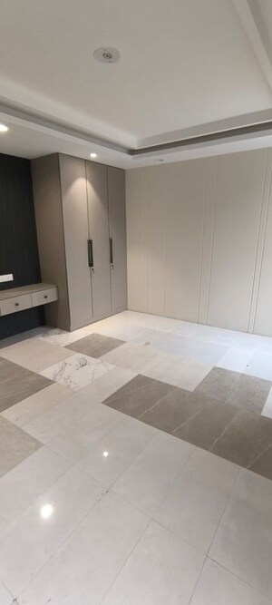 Room in 3 BHK Builder Floor at Kohli One Malibu Town Plot, Sector 47 – for Sale