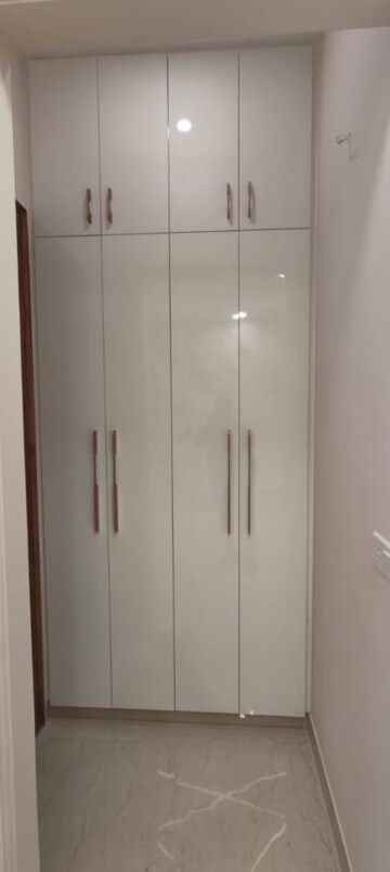 Building Lobby in 3 BHK Builder Floor at Kohli One Malibu Town Plot, Sector 47 – for Sale