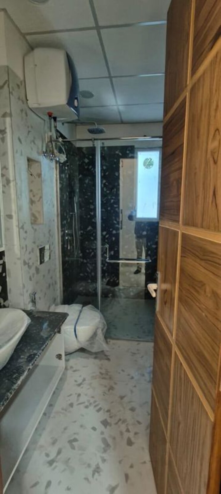 Bathroom, ansal-api-esencia 4 Bedroom 300 Sq.Yd. Builder Floor In Sector 67 Gurgaon 9847608