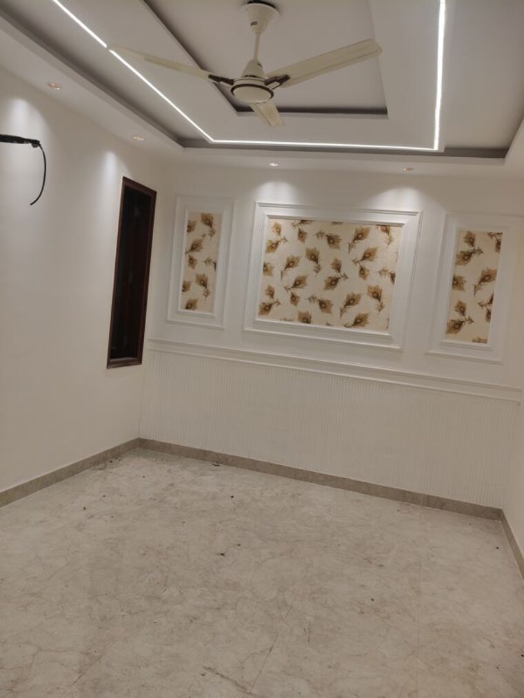 Room, govindpuri 3 Bedroom 909 Sq.Ft. Builder Floor In Govindpuri Delhi 9847609