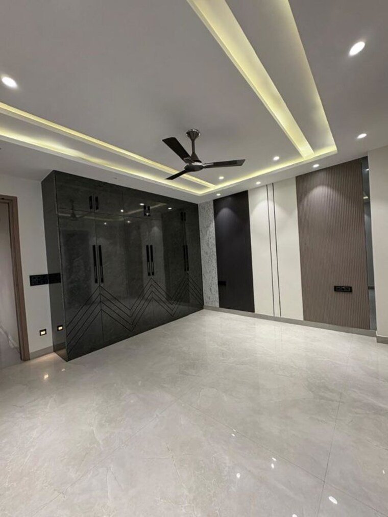 undefined, shree-vardhman-nature-valley 4 Bedroom 300 Sq.Ft. Builder Floor In Sector 70 Gurgaon 9847610