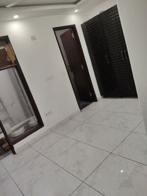 Furnished Amenities in 2 BHK Builder Floor at Govindpuri – for Sale