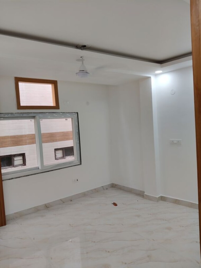 Room, govindpuri 2 Bedroom 583 Sq.Ft. Builder Floor In Govindpuri Delhi 9847614