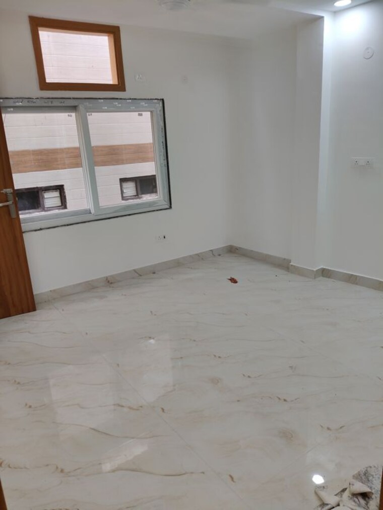 Room, govindpuri 2 Bedroom 583 Sq.Ft. Builder Floor In Govindpuri Delhi 9847614