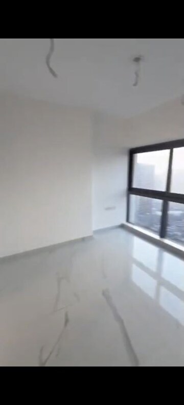 Room in 1 BHK Apartment at Level The Residences, Andheri West – for Sale