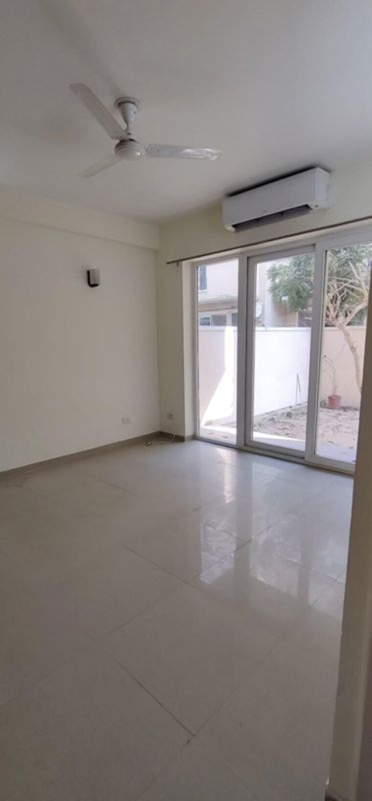 Room, brigade-lakecrest 3 Bedroom 1708 Sq.Ft. Apartment In Bhattarahalli Bangalore 9847631