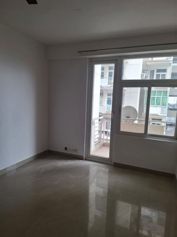 Room, tulip-petals 3 Bedroom 1550 Sq.Ft. Apartment In Sector 89 Gurgaon 9847635