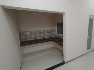 Kitchen in 1.5 BHK Independent House at Gomti Nagar – for Rent