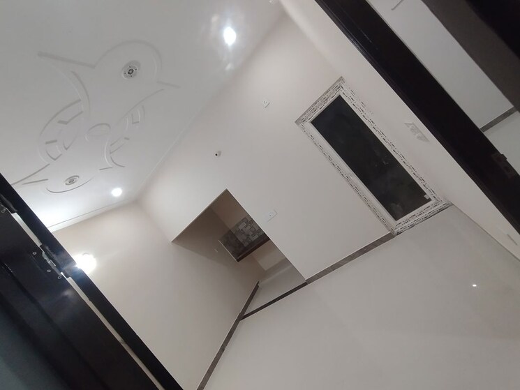 Room, gomti nagar 1.5 Bedroom 750 Sq.Ft. Independent House In Gomti Nagar Lucknow 9847638
