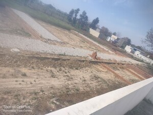 Plot Area in 4 BHK Independent House at Modipuram – for Sale