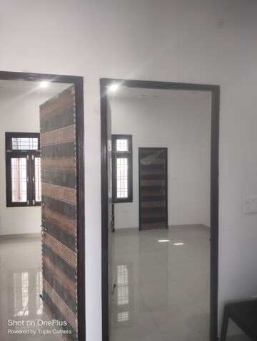 Room in 4 BHK Independent House at Modipuram – for Sale