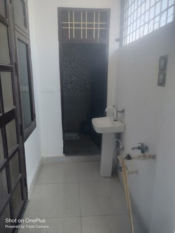 Bathroom in 4 BHK Independent House at Modipuram – for Sale