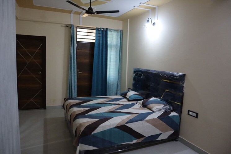 Bedroom, modipuram 2.5 Bedroom 136 Sq.Ft. Apartment In Modipuram Meerut 9847652