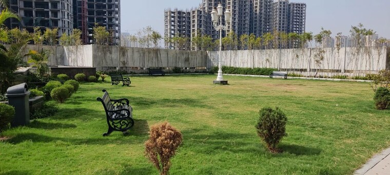 Garden, urbtech-hilston 3 Bedroom 1650 Sq.Ft. Apartment In Sector 79 Noida 9847654