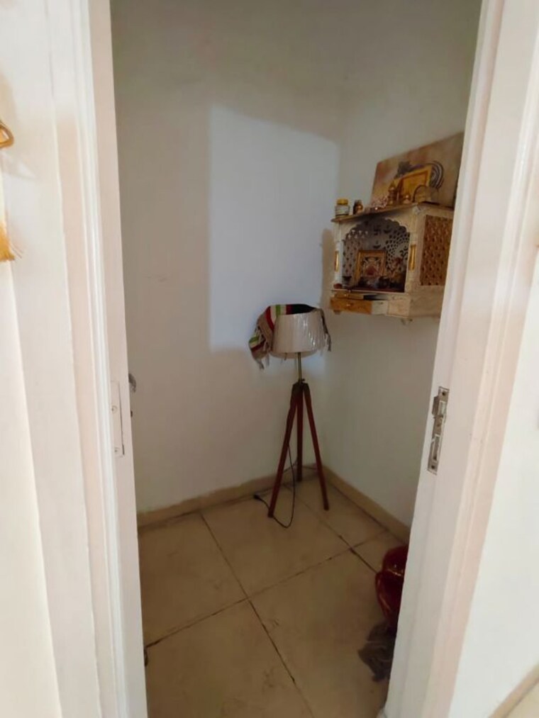 Attached Bathroom, urbtech-hilston 3.5 Bedroom 1900 Sq.Ft. Apartment In Sector 79 Noida 9430864