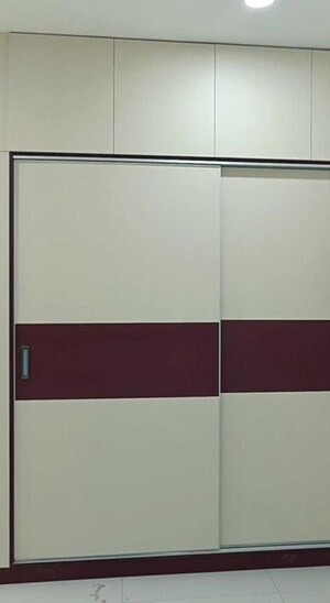 Room in 3 BHK Apartment at Jayabheri The Nirvana, Gopanpally – for Rent