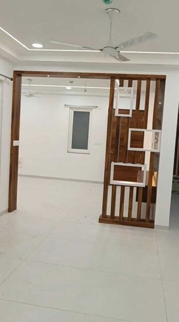 Room in 3 BHK Apartment at Jayabheri The Nirvana, Gopanpally – for Rent