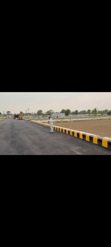 Plot For Sale in Unitech Unihomes 3