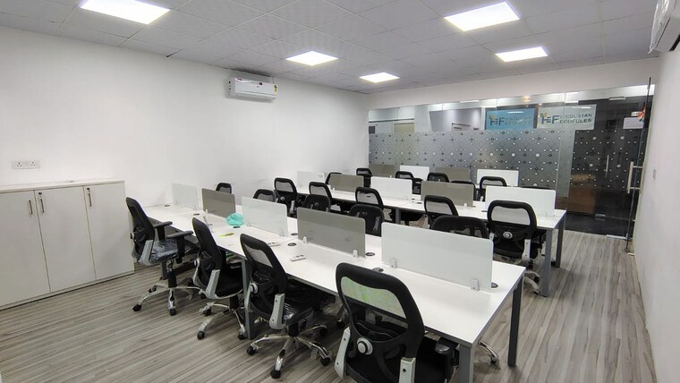 Team Area, klj-noida-one Commercial Office Space 1800 Sq.Ft. In Sector 62 Noida 9847679