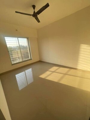 Room in 1 BHK Apartment at Mantra 29 Gold Coast, Tingre Nagar – for Rent