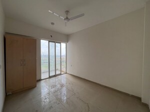 Room in 3 BHK Apartment at Sector 10 Greater Noida – for Rent