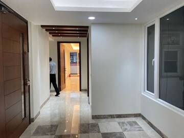 Building Lobby in 3 BHK Builder Floor at Navjeevan Vihar – for Rent