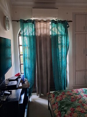 Bedroom in 3 BHK Independent House at Sector 55 – for Rent