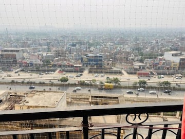 1 BHK Apartment For Rent in Gaur City 2 - 14th Avenue, Sector 16c Greater Noida