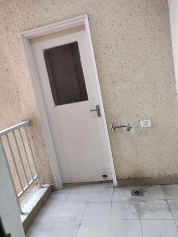 Bathroom in 3 BHK Apartment at Pioneer Park Presidia, Sector 62 – for Rent