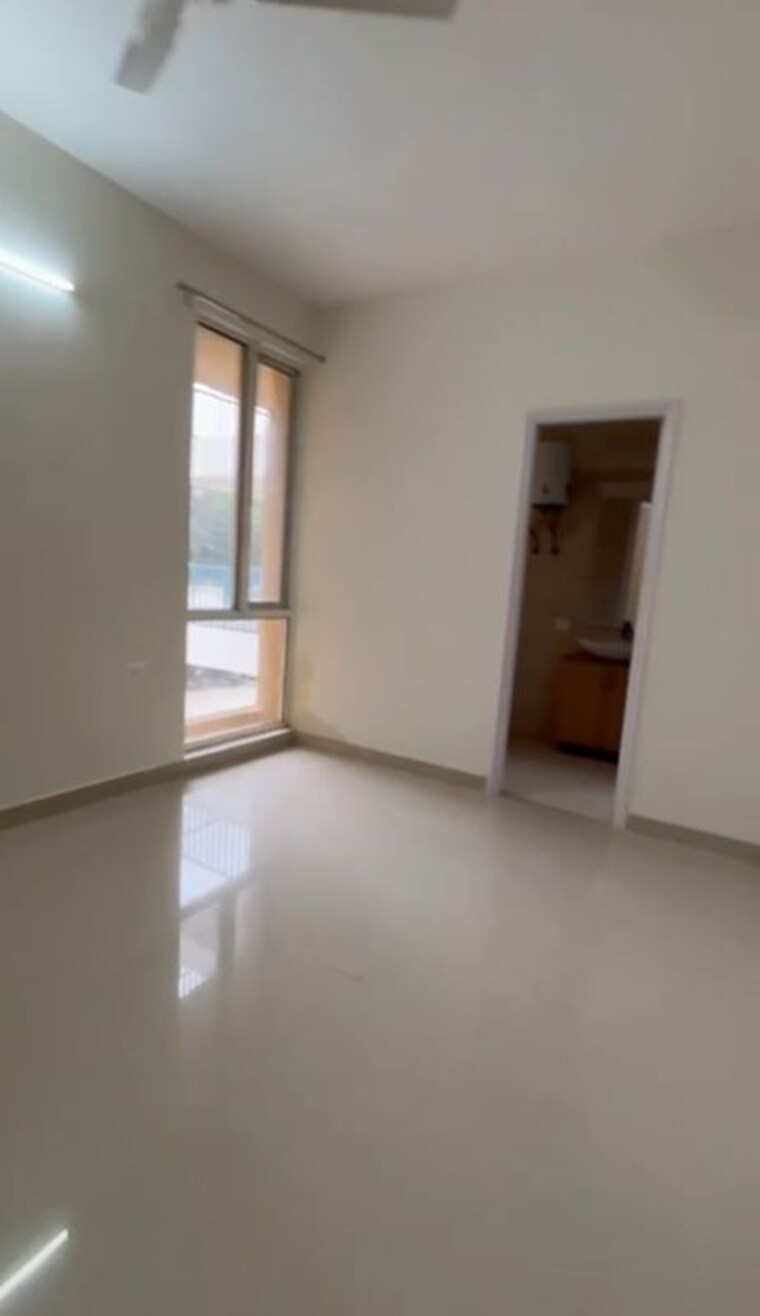 Room, sare-home 4 Bedroom 2090 Sq.Ft. Apartment In Sector 92 Gurgaon 9467866