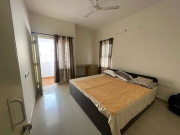 Bedroom in 3 BHK Apartment at Gomti Nagar – for Rent