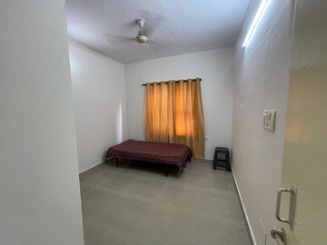 Living Room in 3 BHK Apartment at Gomti Nagar – for Rent