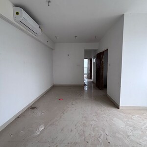 Room in 2 BHK Apartment at Dynamix Divum, Riddhi Gardens – for Rent