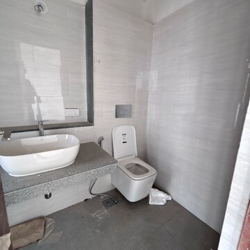 Bathroom in 2 BHK Apartment at Dynamix Divum, Riddhi Gardens – for Rent